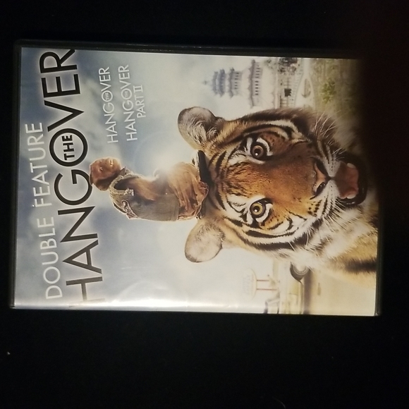 7 used DVD's and one used VHS Spider Man, Rats, Hang Over 1 and 2 and more... - Picture 6 of 11